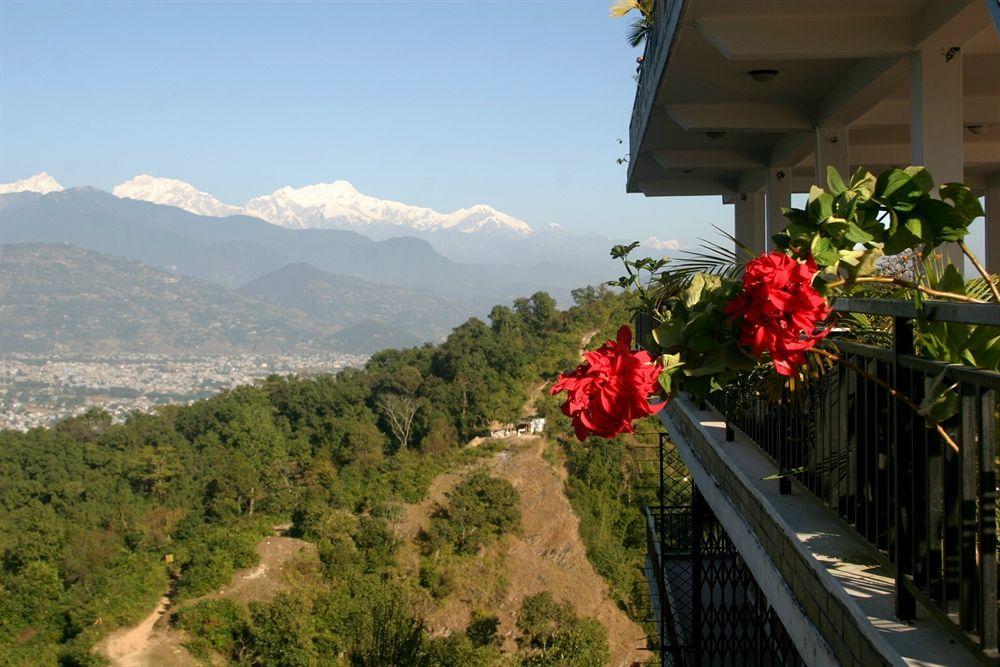 Hotel Peace Dragon alojamiento Pokhara Exterior foto