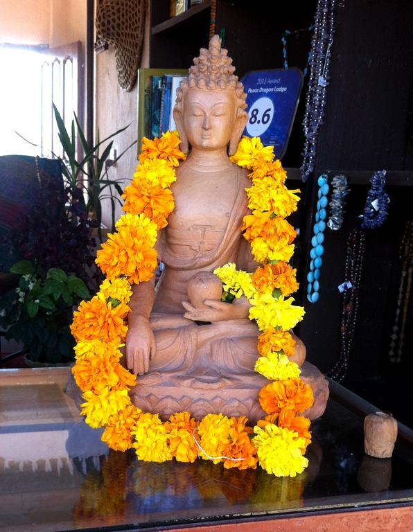 Peace Dragon alojamiento Pokhara Exterior foto